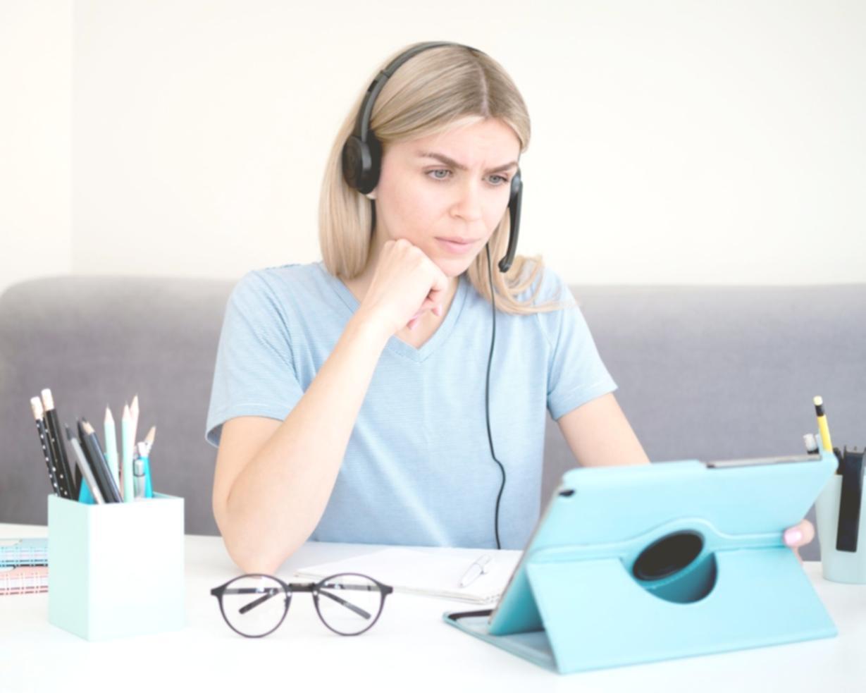 Arbeitsbereich für Finanzanalyse mit modernen Tools